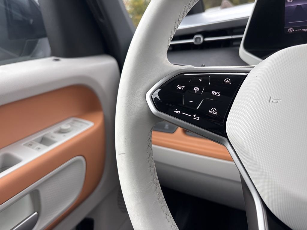 New 2025 Volkswagen ID. Buzz Pro S Plus image 17