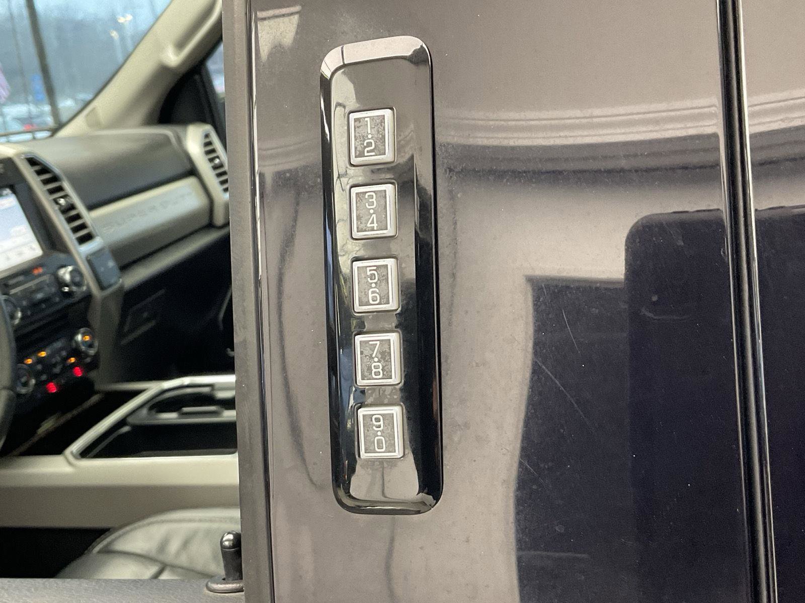 Used 2017 Ford F450 Lariat w/ Lariat Ultimate Package image 29