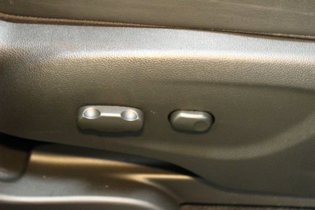 Used 2020 Buick Encore Essence AWD/4WD image 12