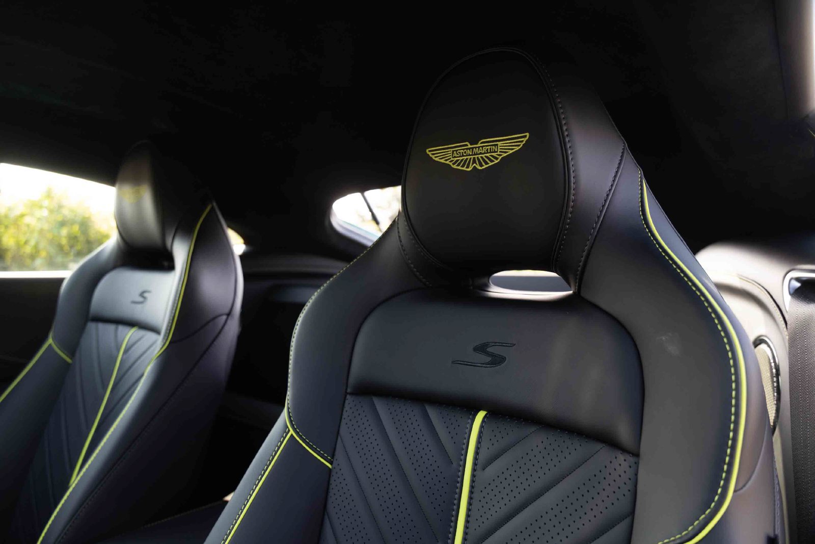 New 2026 Aston Martin V8 Vantage S RWD image 32