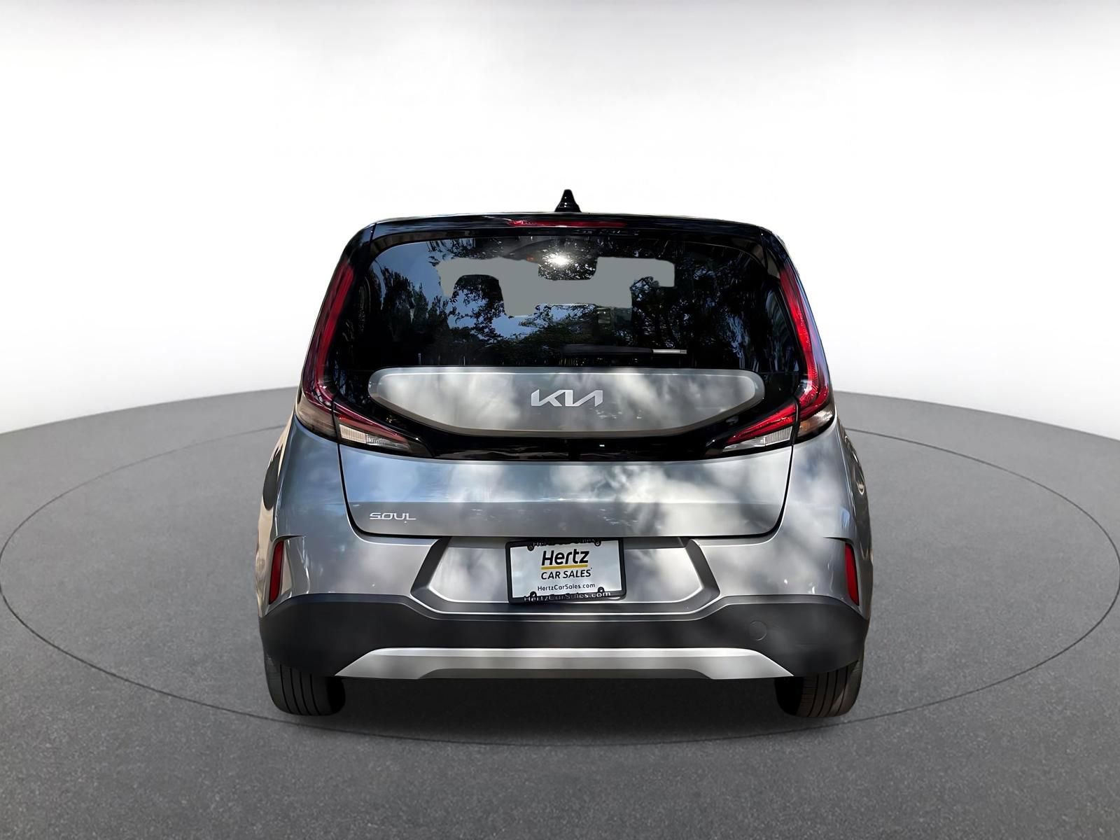 Used 2025 Kia Soul LX w/ LX Technology Package FWD image 6