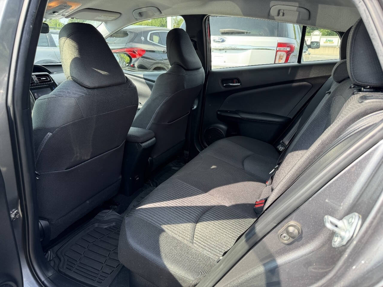 Used 2016 Toyota Prius Two FWD image 9