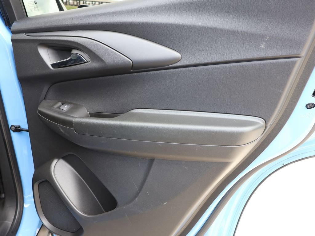 Used 2024 Chevrolet TrailBlazer LT w/ Convenience Package FWD image 12