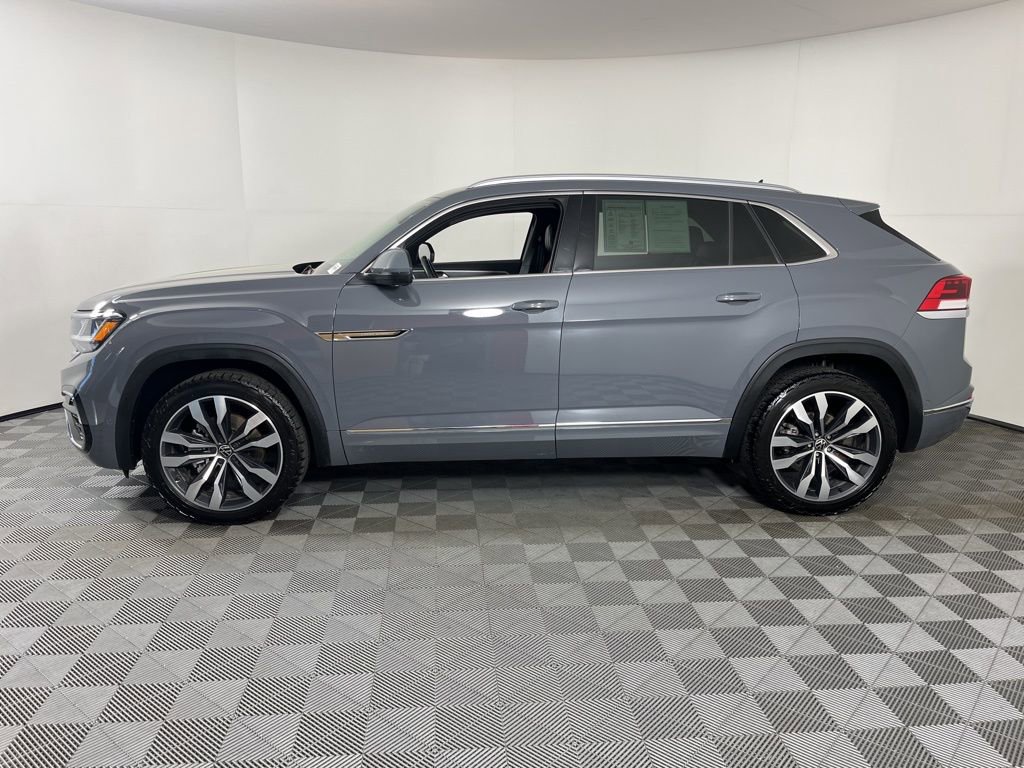 Used 2022 Volkswagen Atlas Cross Sport SEL Premium R-Line image 2