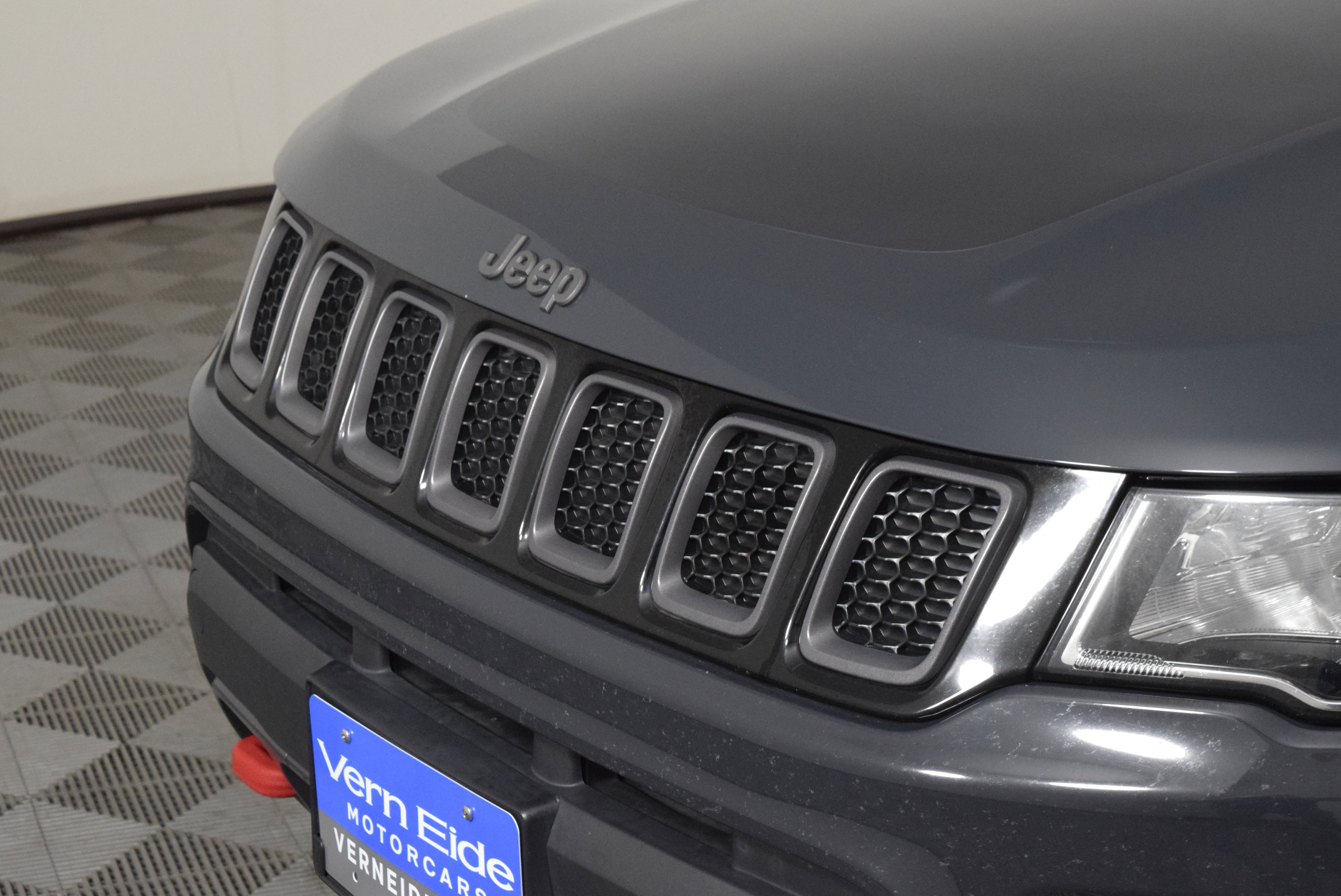 Used 2018 Jeep Compass Trailhawk w/ Navigation Group image 11