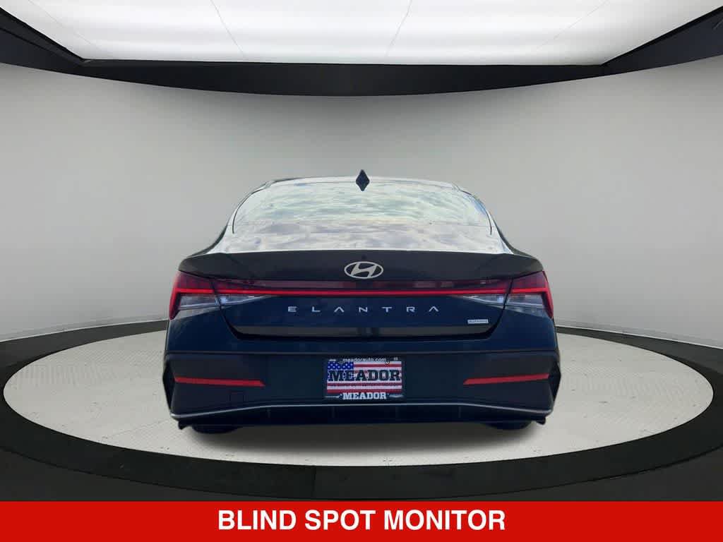 Used 2026 Hyundai Elantra Hybrid FWD image 5