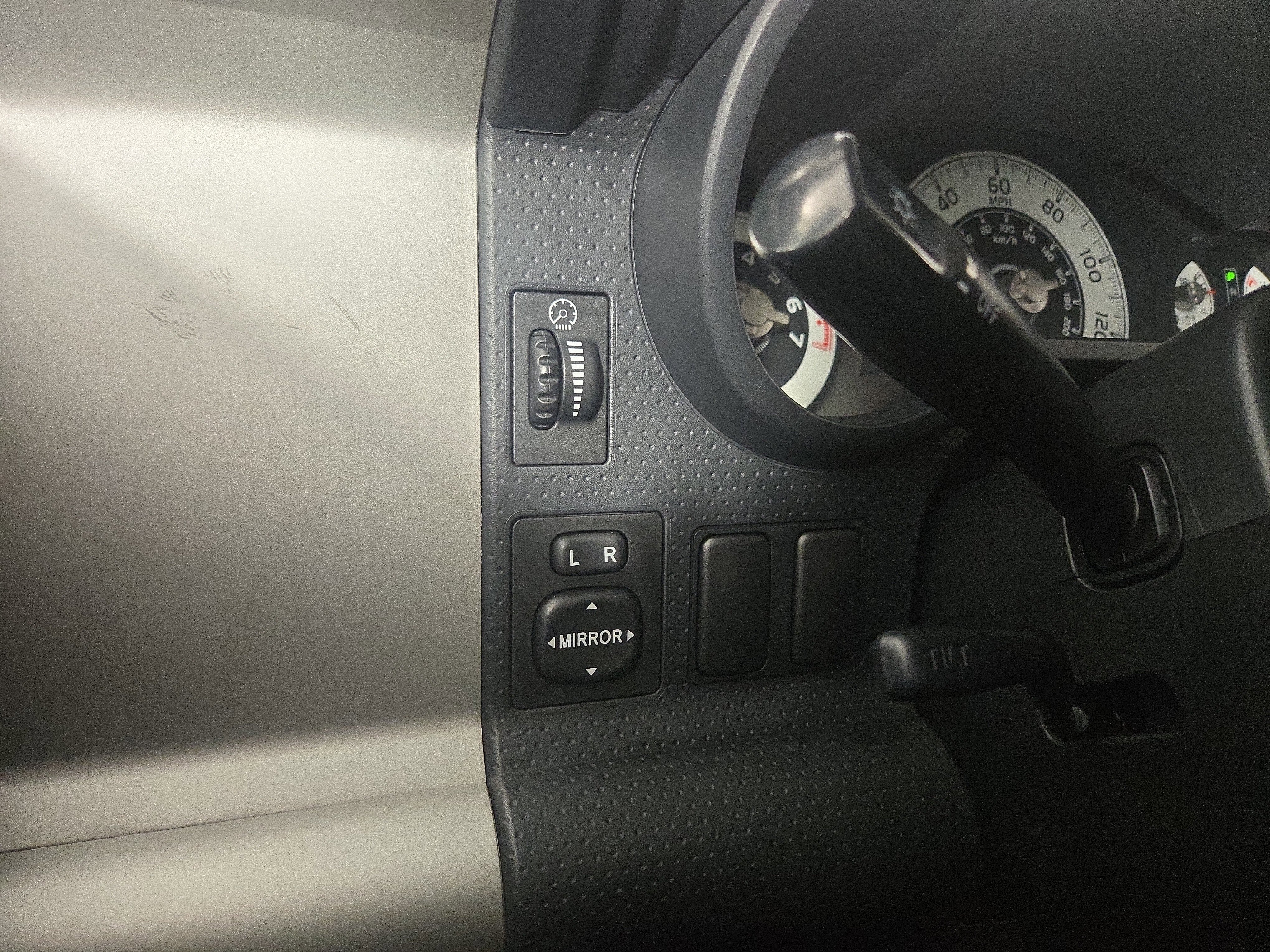 Used 2008 Toyota FJ Cruiser 4WD image 24