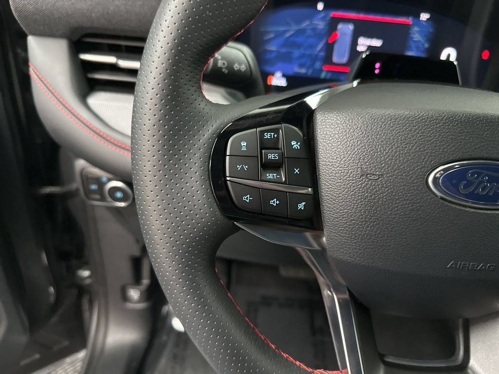 Used 2025 Ford Explorer ST-Line AWD/4WD image 16
