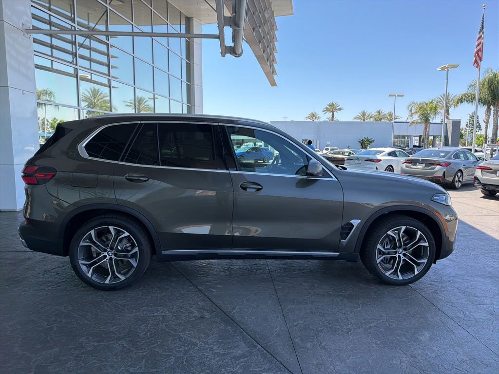 New 2026 BMW X5 sDrive40i w/ Premium Package RWD image 3