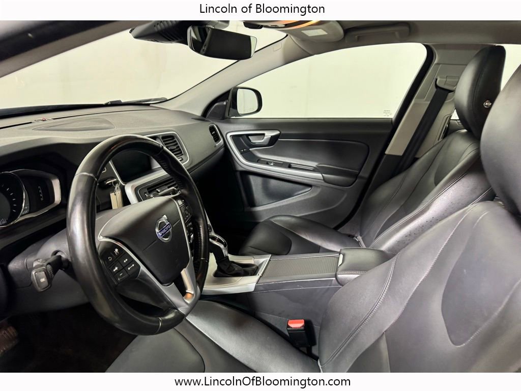 Used 2018 Volvo S60 T5 Inscription w/ Technology Package image 30