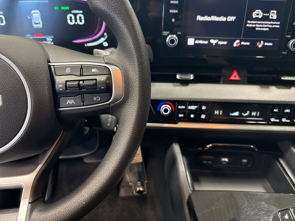 Certified 2024 Kia Sportage LX image 22