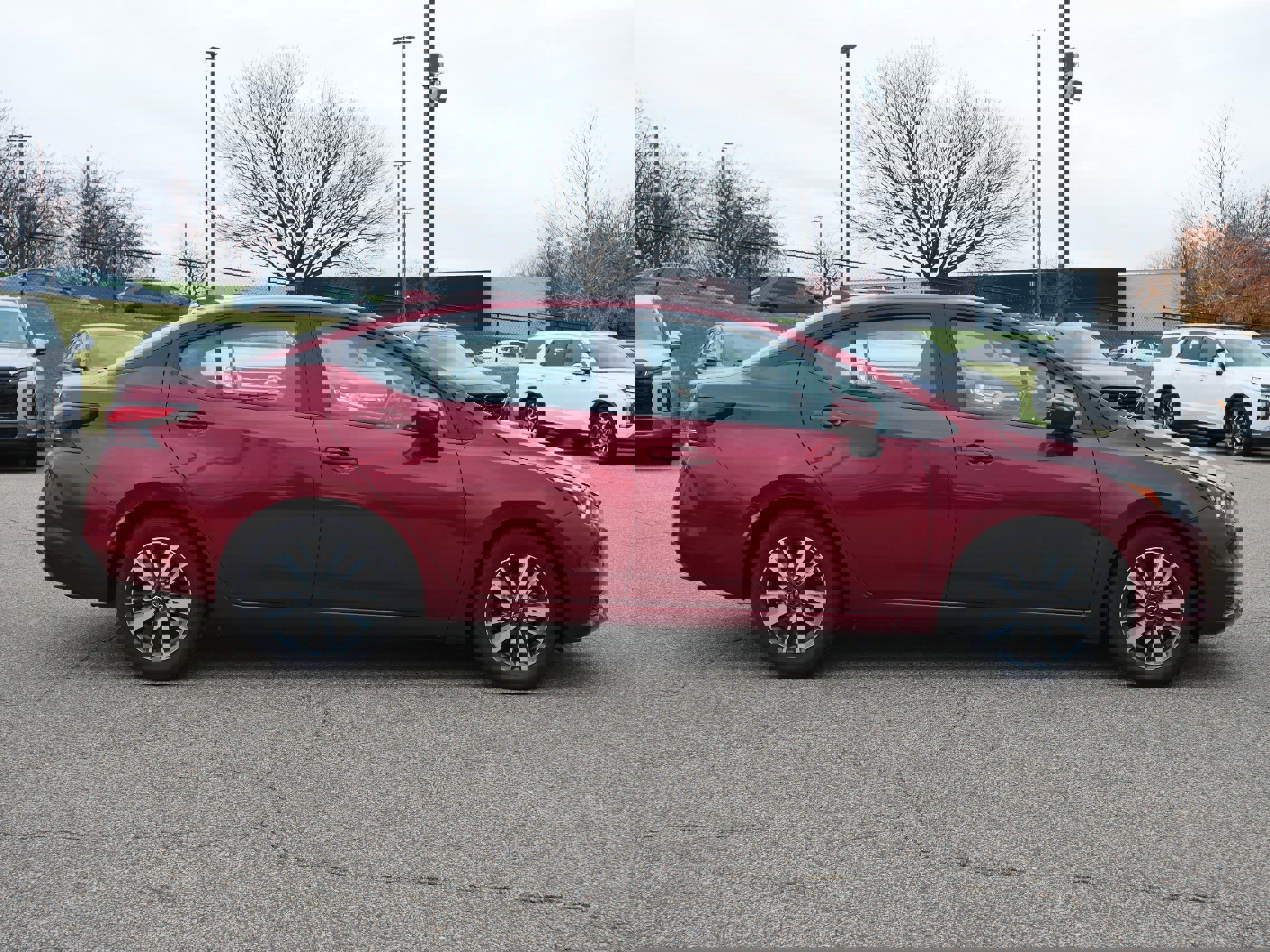 Used 2021 Nissan Versa SV image 5