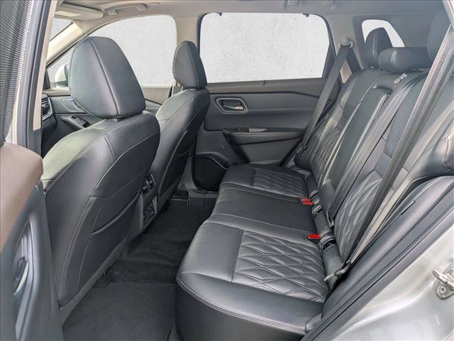 Used 2023 Nissan Rogue Platinum w/ Platinum Premium Package image 17