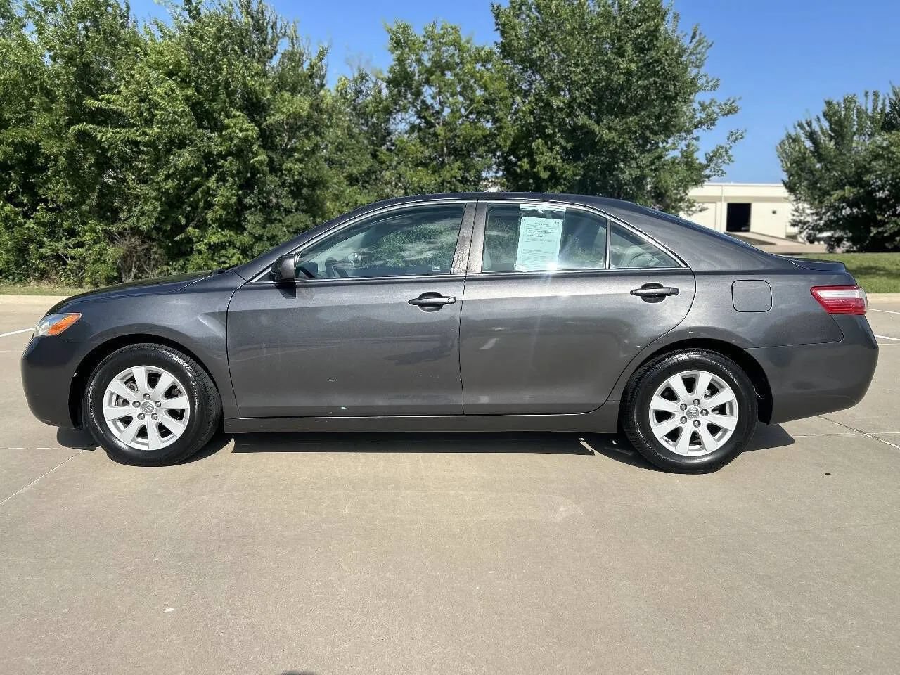 Used 2009 Toyota Camry XLE FWD image 9