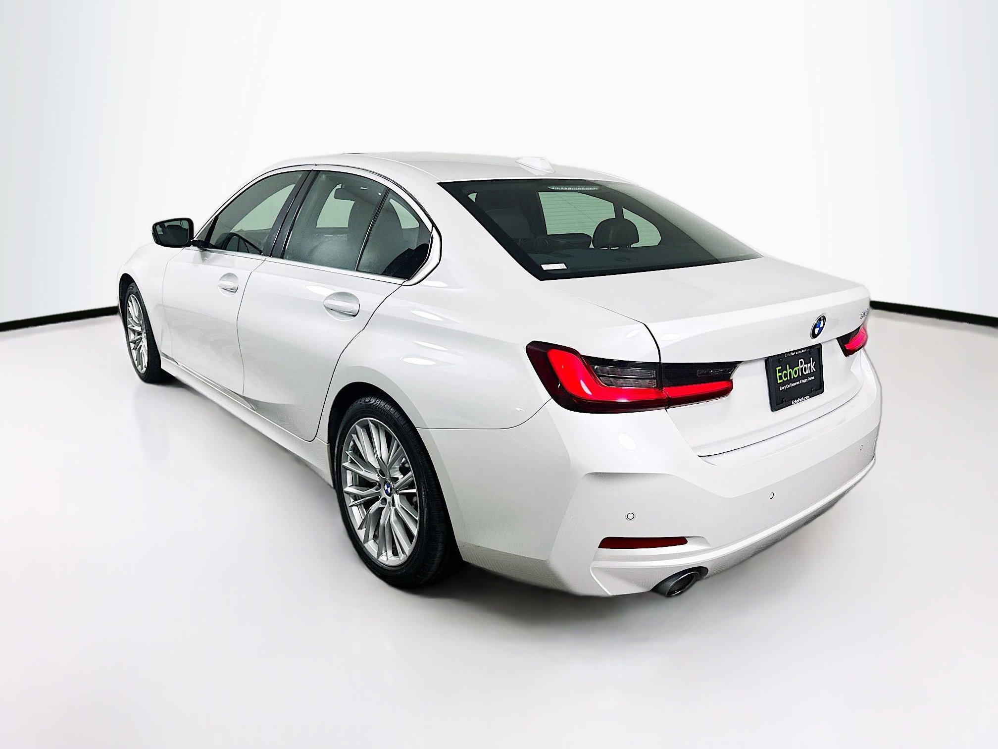 Used 2024 BMW 330i Sedan image 5