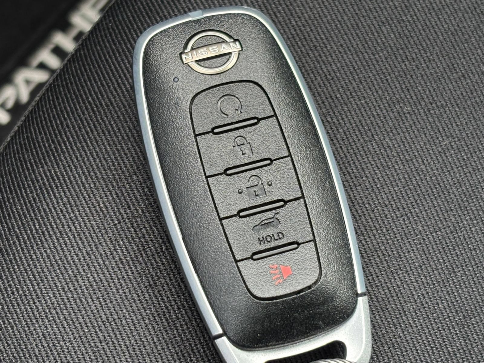 Used 2025 Nissan Pathfinder SV FWD image 27