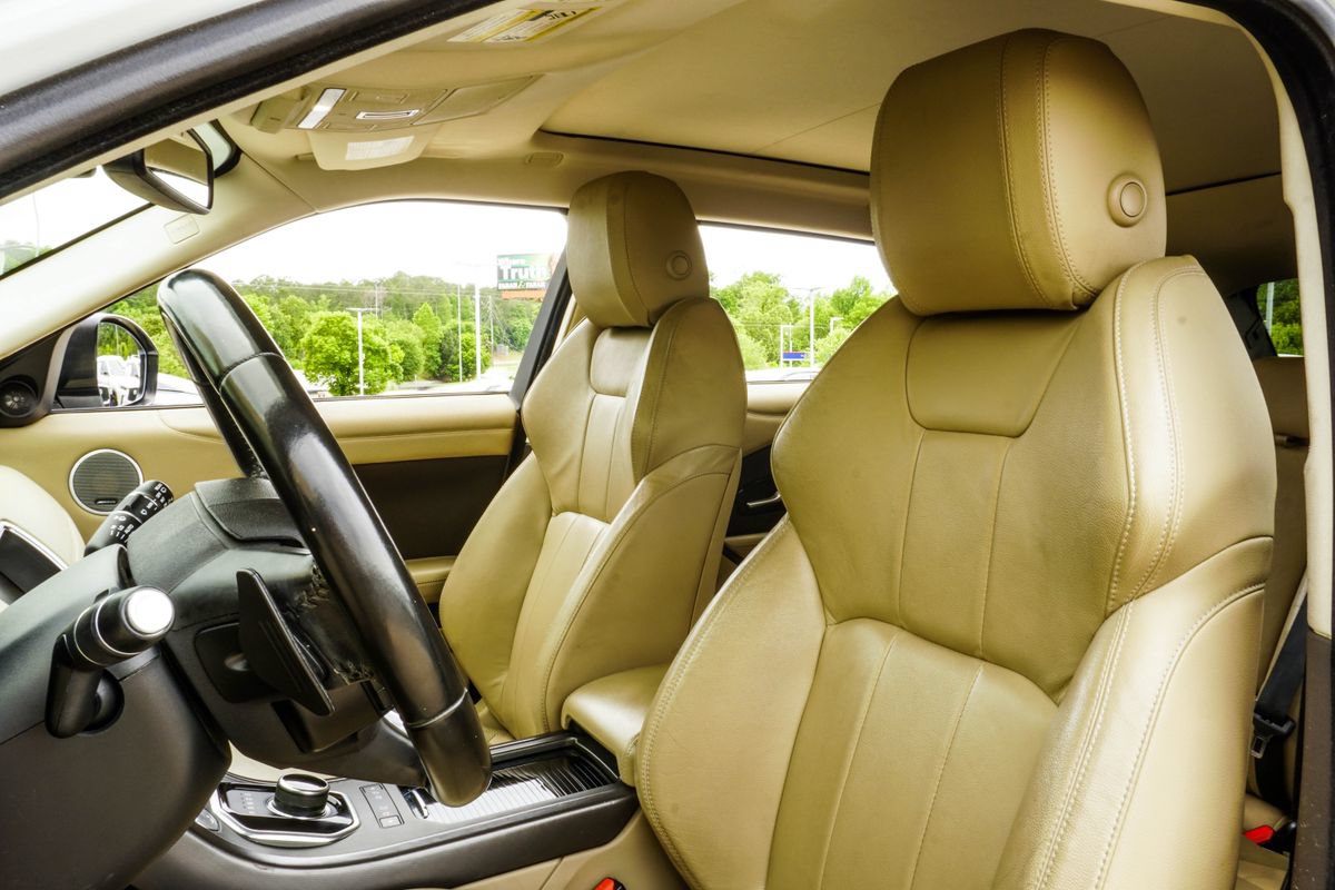 Used 2018 Land Rover Range Rover Evoque SE AWD/4WD image 34