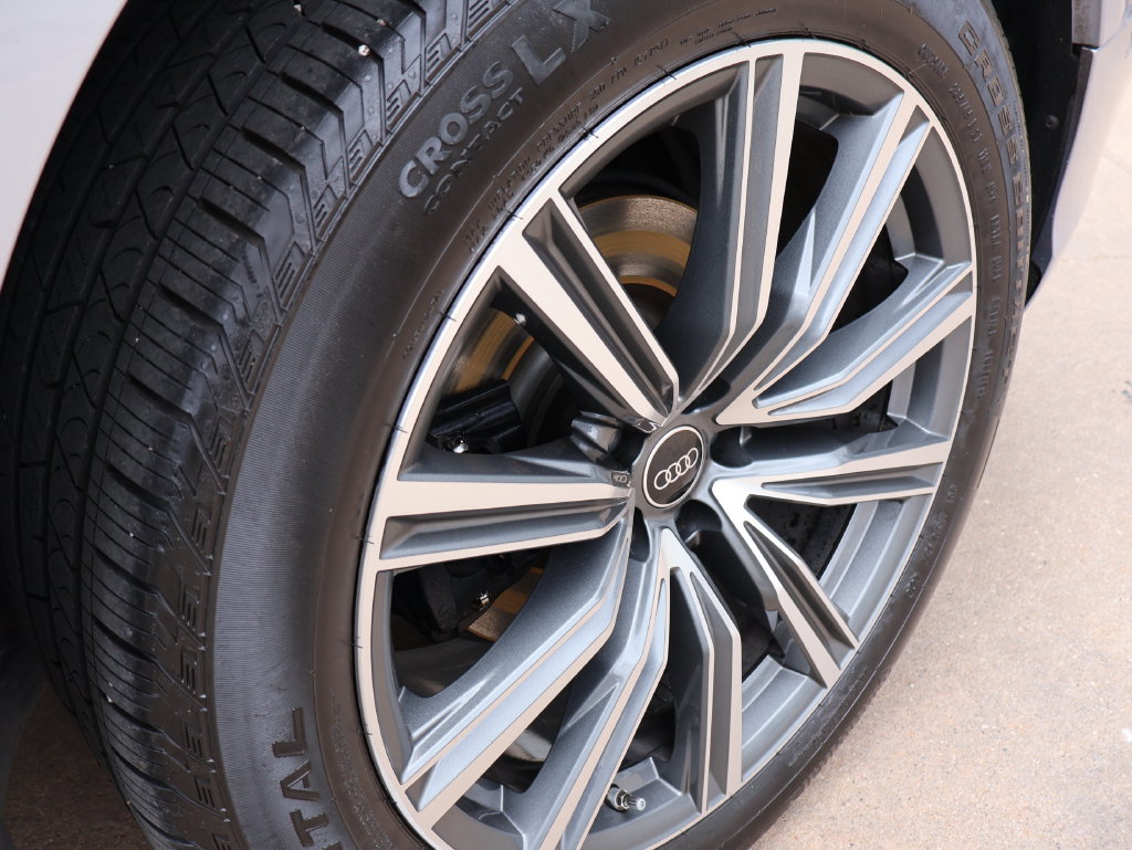 Used 2022 Audi SQ8 Premium Plus AWD/4WD image 36