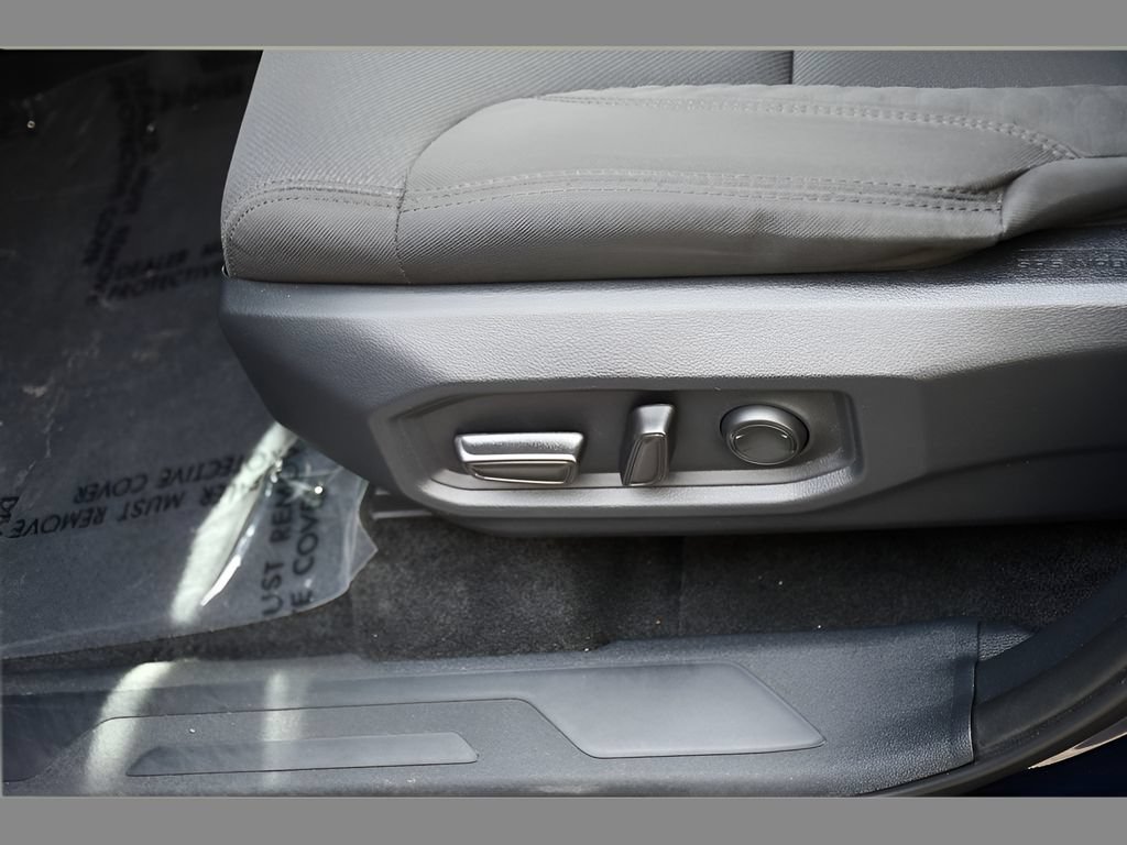 Used 2025 Toyota Tundra SR5 AWD/4WD image 31