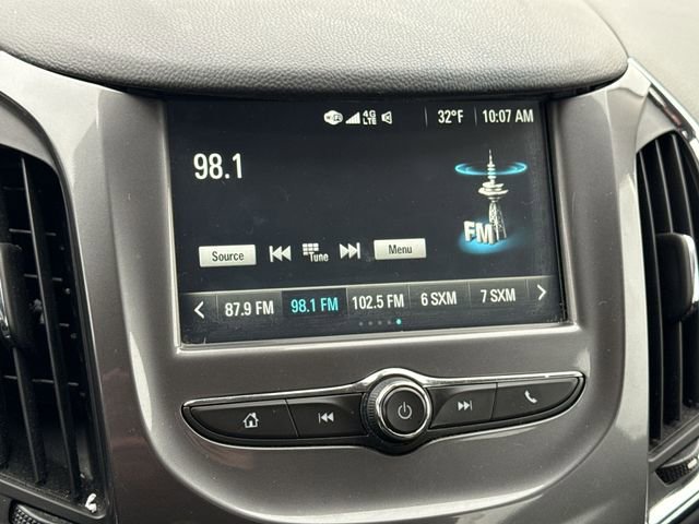 Used 2018 Chevrolet Cruze LT image 18