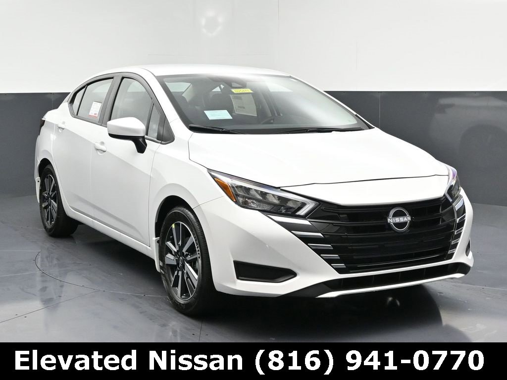 New 2025 Nissan Versa SV w/ Trunk Package