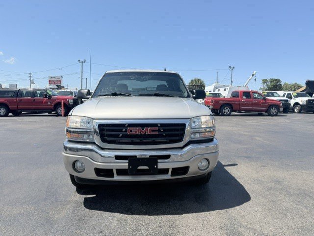 Used 2006 GMC Sierra 1500 SLT w/ Onstar Plus Package AWD/4WD image 3