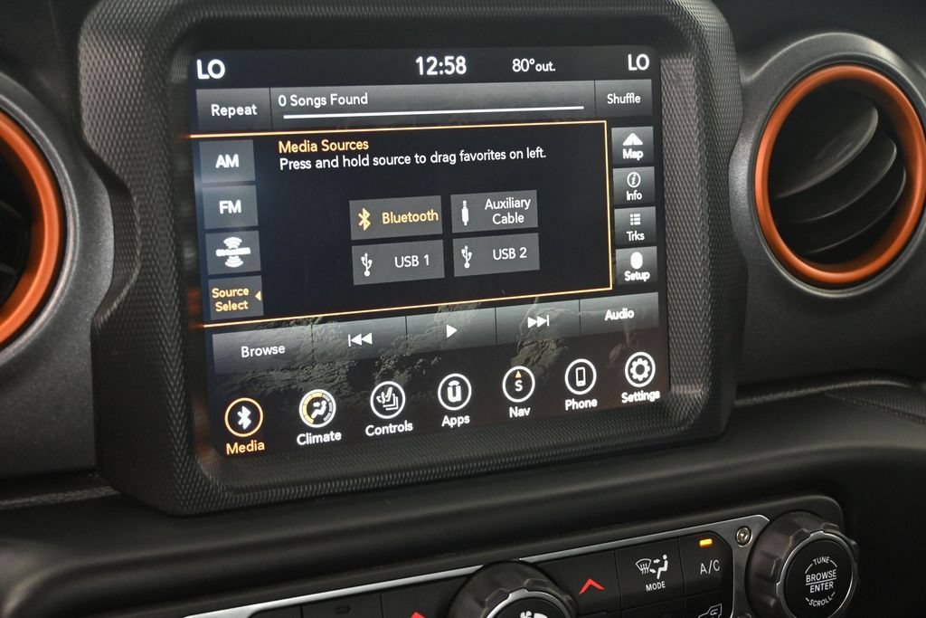 Used 2022 Jeep Gladiator Mojave w/ Cold Weather Group AWD/4WD image 27