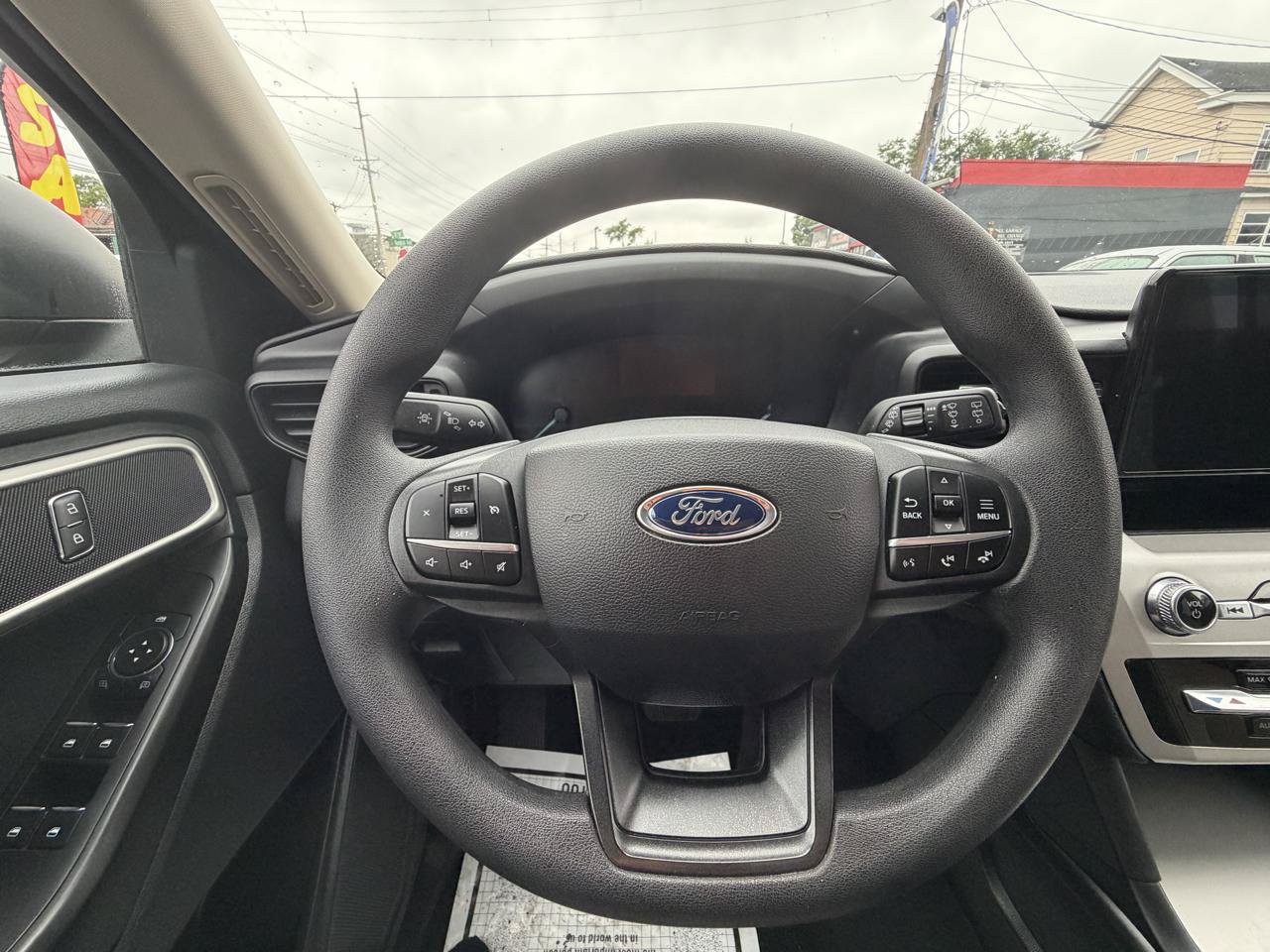 Used 2022 Ford Explorer 4WD image 13