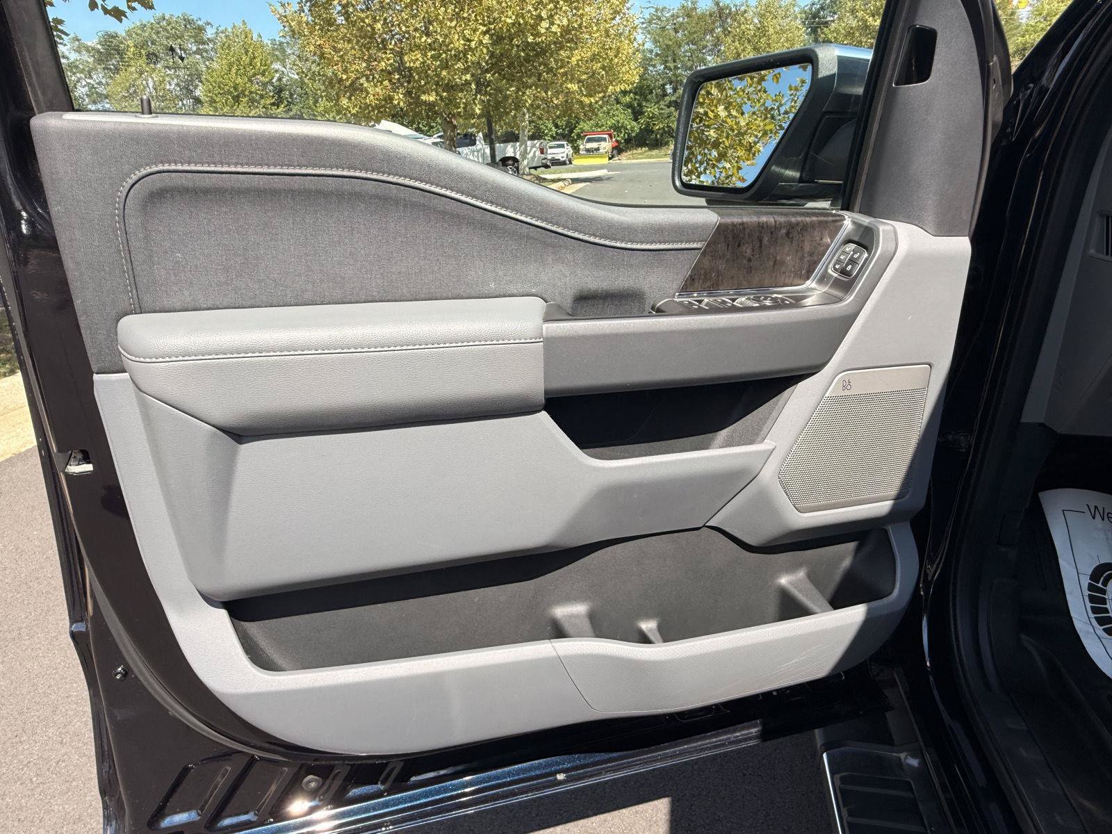 Used 2022 Ford F150 Lariat w/ Equipment Group 502A High AWD/4WD image 13