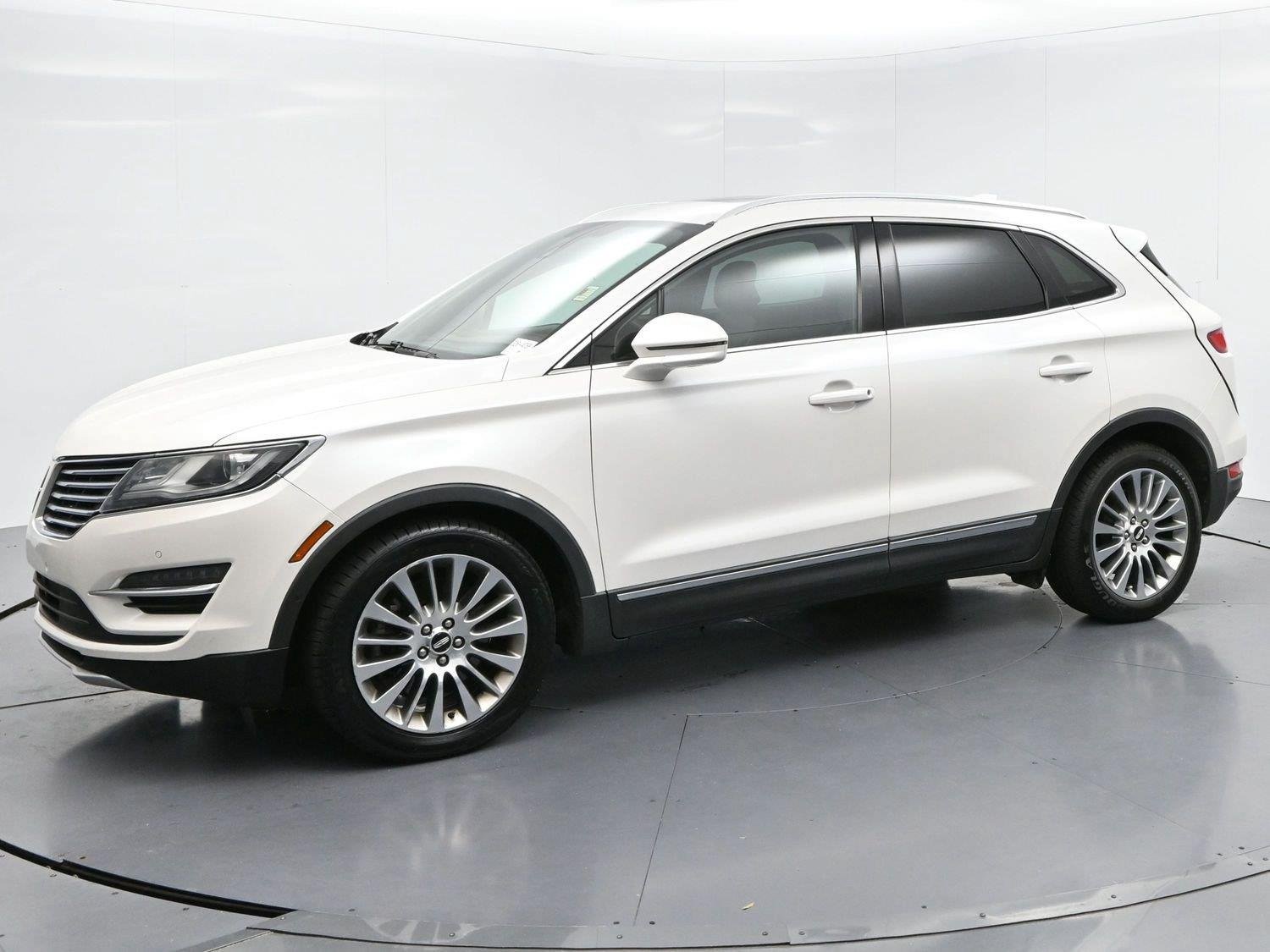 Used 2015 Lincoln MKC FWD w/ Equipment Group 102A Reserve image 4