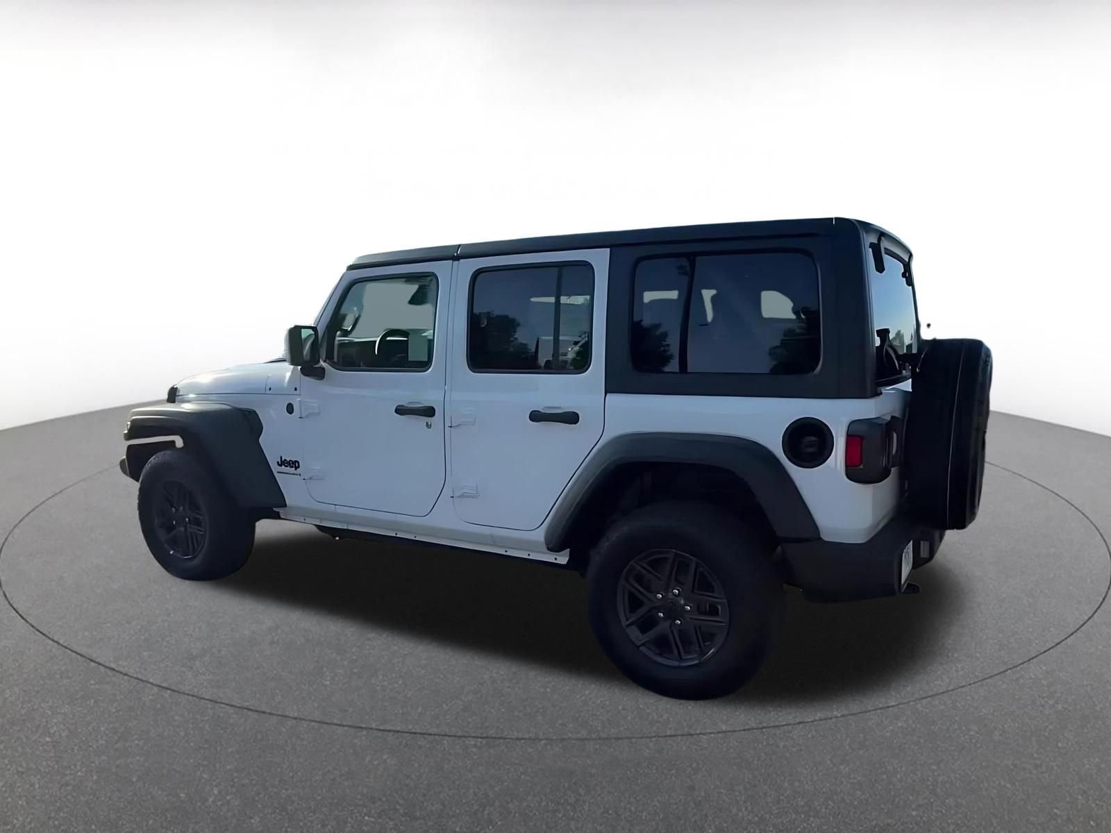 Used 2025 Jeep Wrangler Sport S image 10