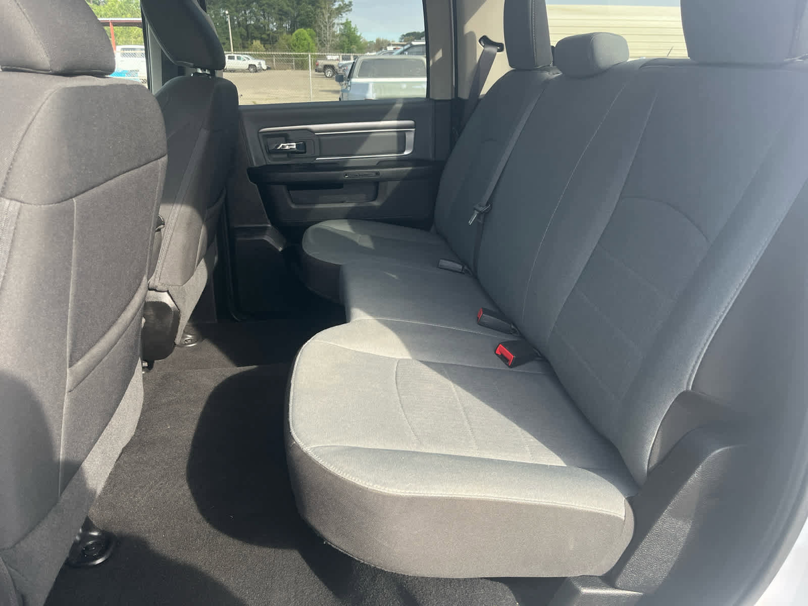 Used 2022 RAM 1500 Classic SLT image 30