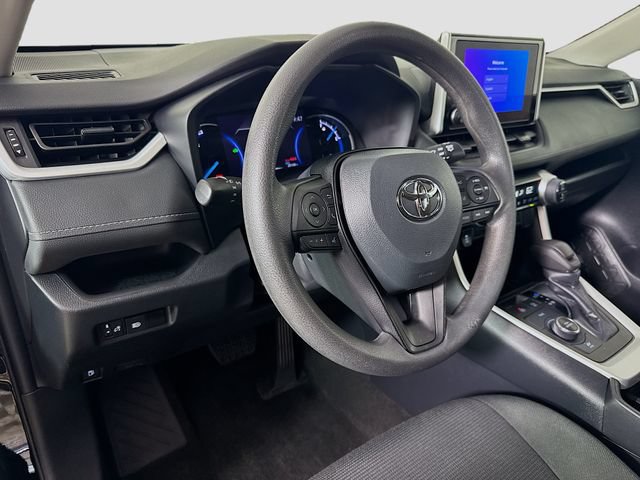Used 2024 Toyota RAV4 LE AWD/4WD image 18