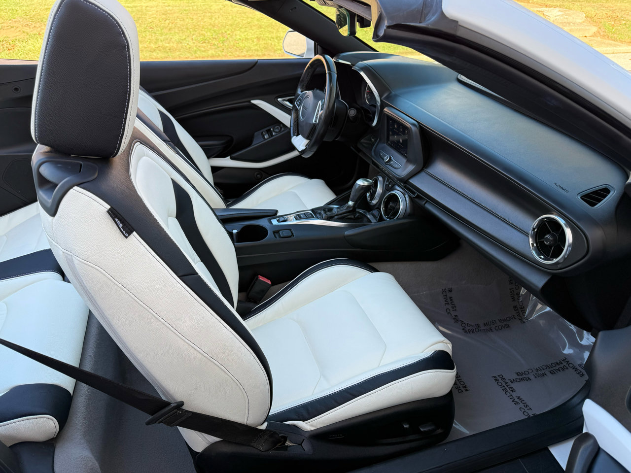 Used 2020 Chevrolet Camaro LT image 23