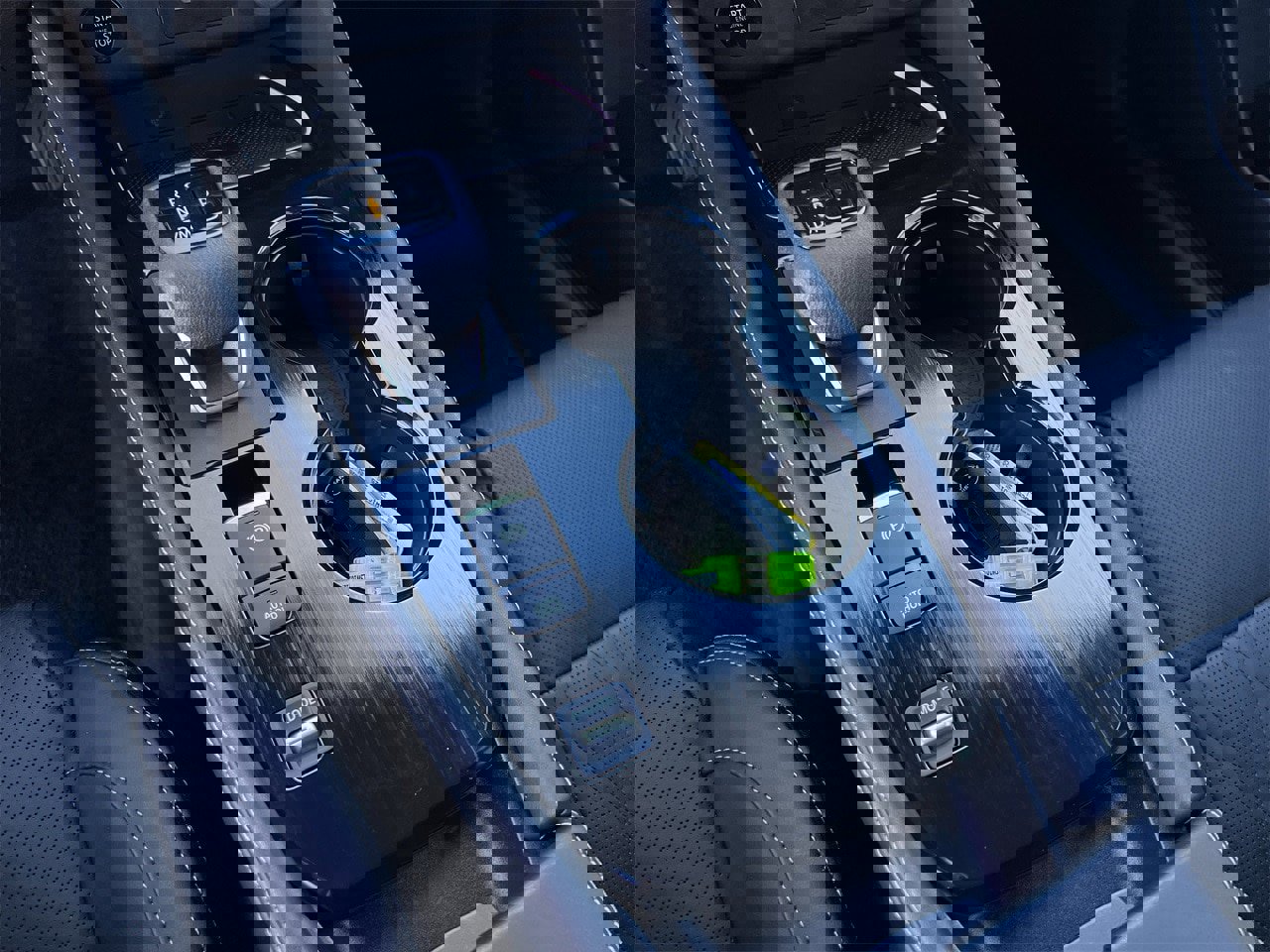 Certified 2025 Nissan Rogue Platinum image 17