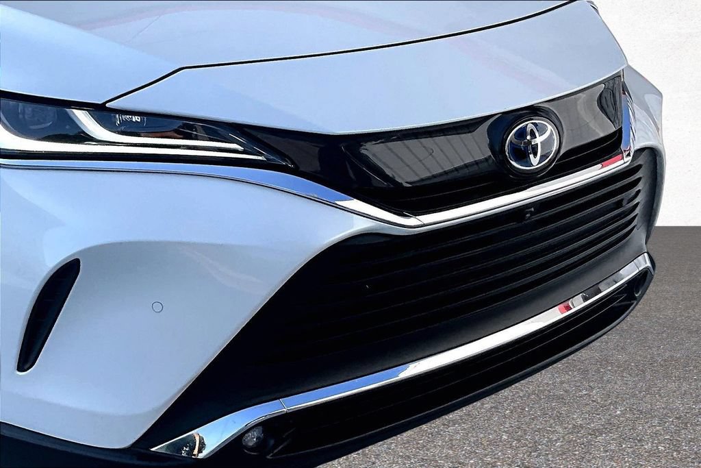 Used 2024 Toyota Venza Limited AWD/4WD image 29