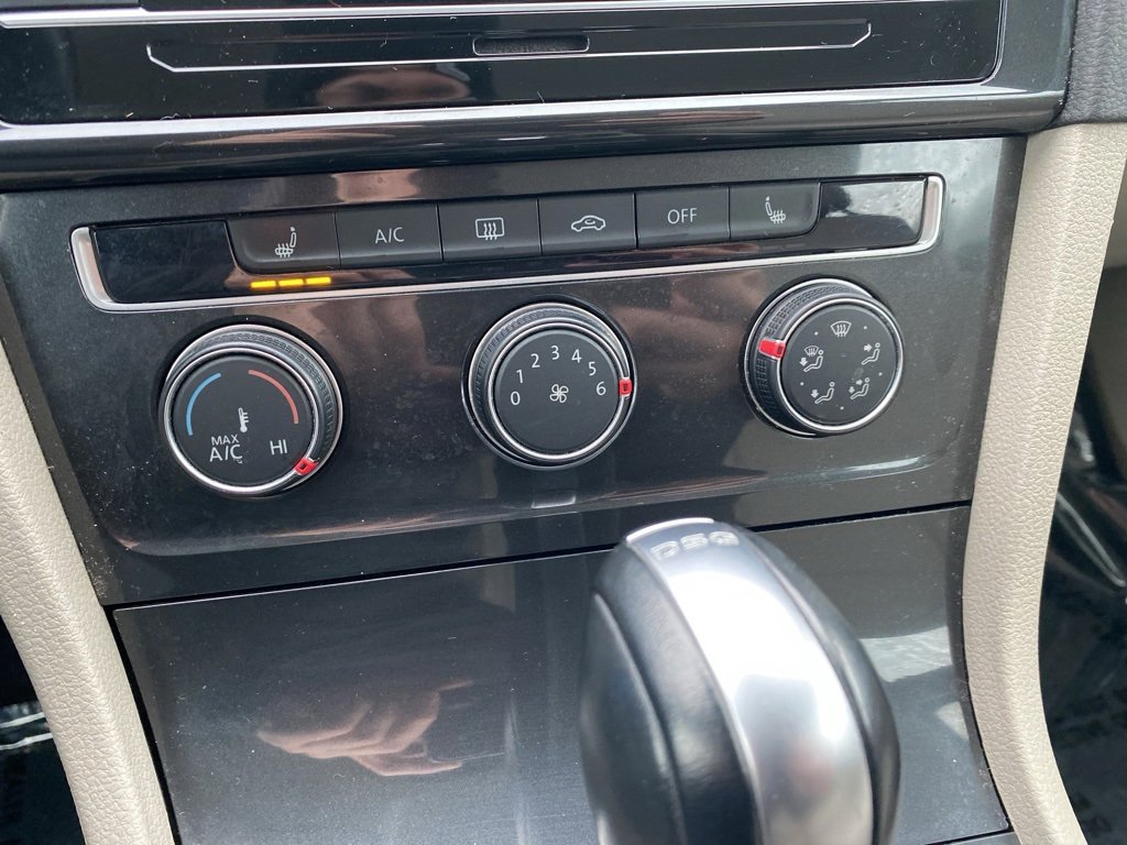 Used 2019 Volkswagen Golf Alltrack S image 15