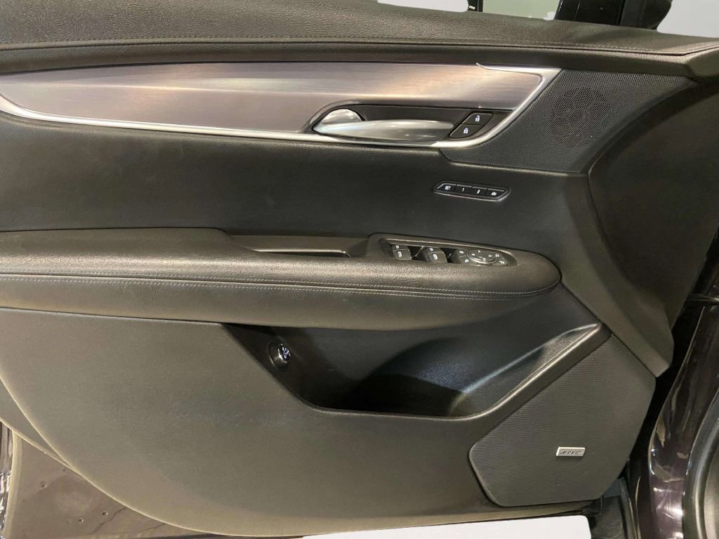 Used 2018 Cadillac XT5 Luxury image 17