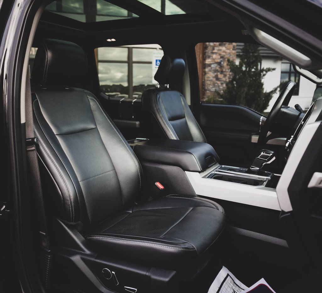 Used 2017 Ford F150 Lariat image 39