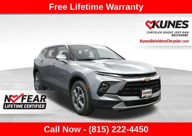 Used 2025 Chevrolet Blazer LT AWD/4WD image 1