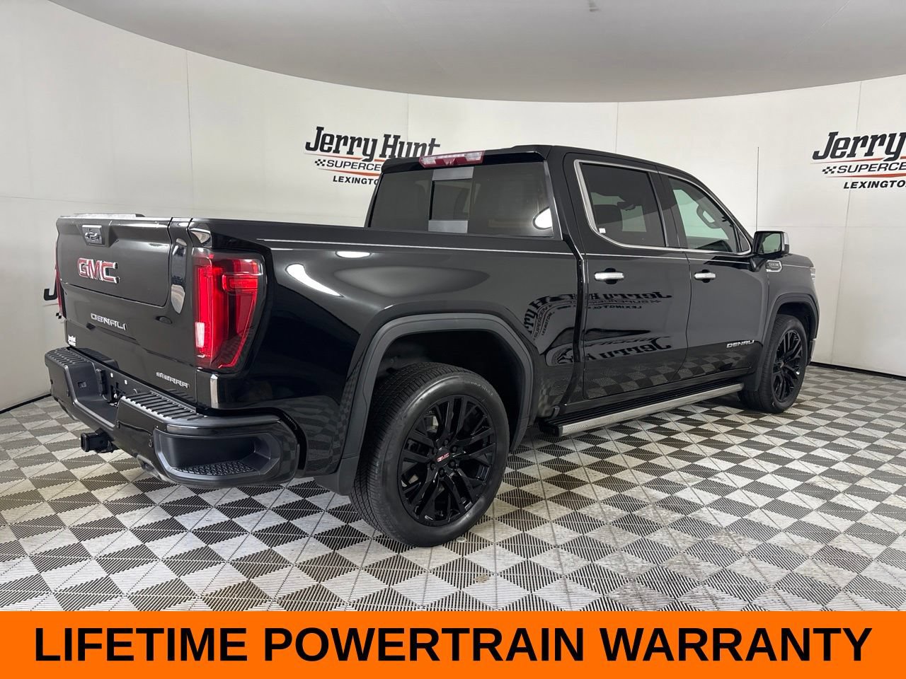 Used 2023 GMC Sierra 1500 Denali w/ Denali Reserve Package AWD/4WD image 5