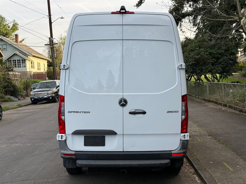 Used 2021 Mercedes-Benz Sprinter 2500 image 5