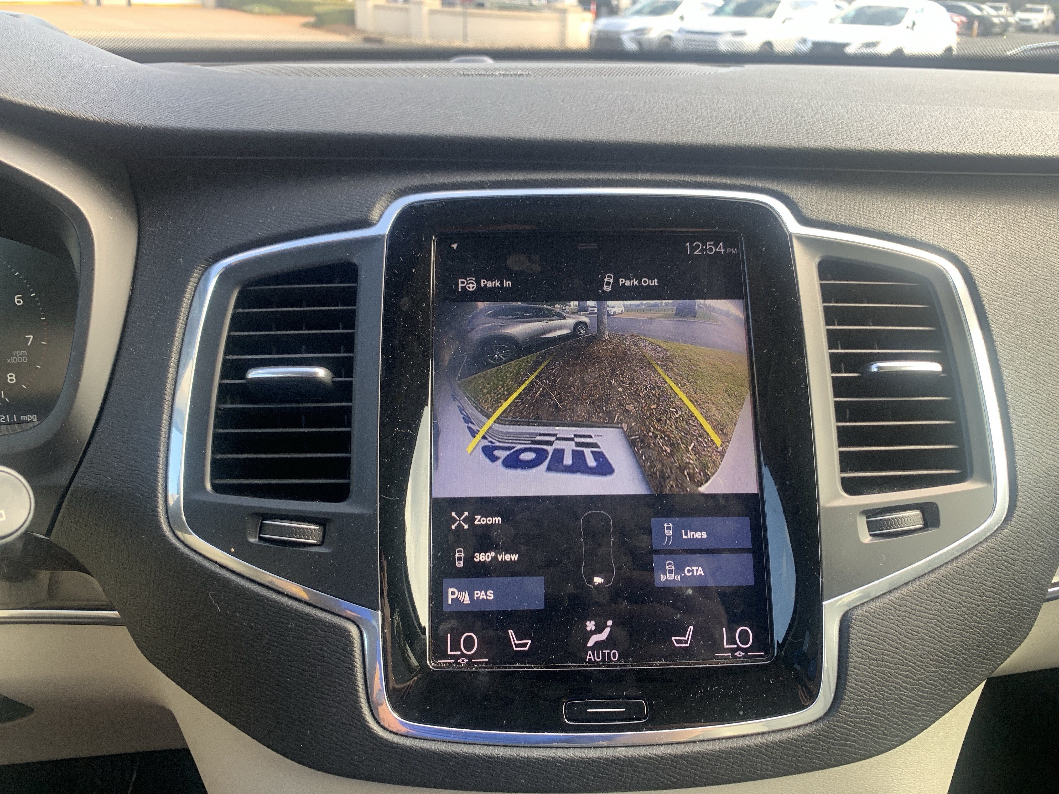 Used 2019 Volvo XC90 T6 Momentum w/ Advanced Package AWD/4WD image 25