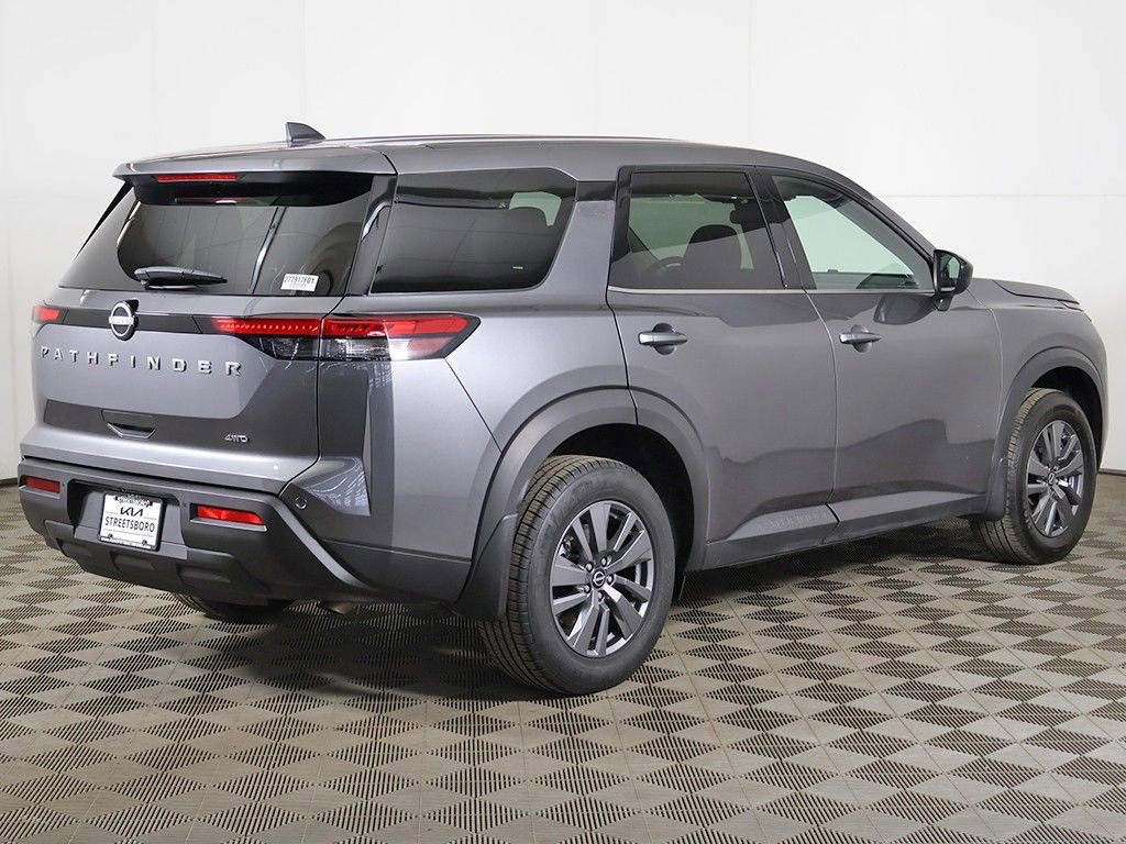 Used 2024 Nissan Pathfinder S image 8