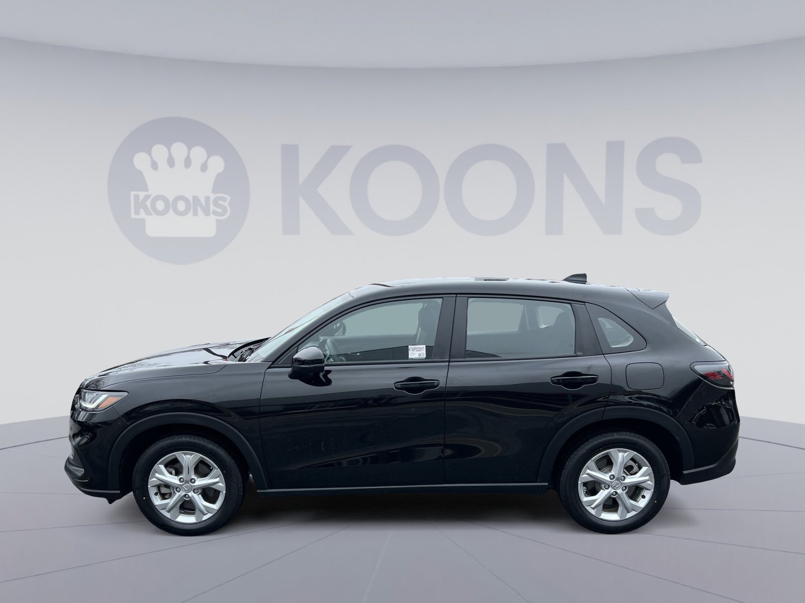 Used 2023 Honda HR-V LX image 2