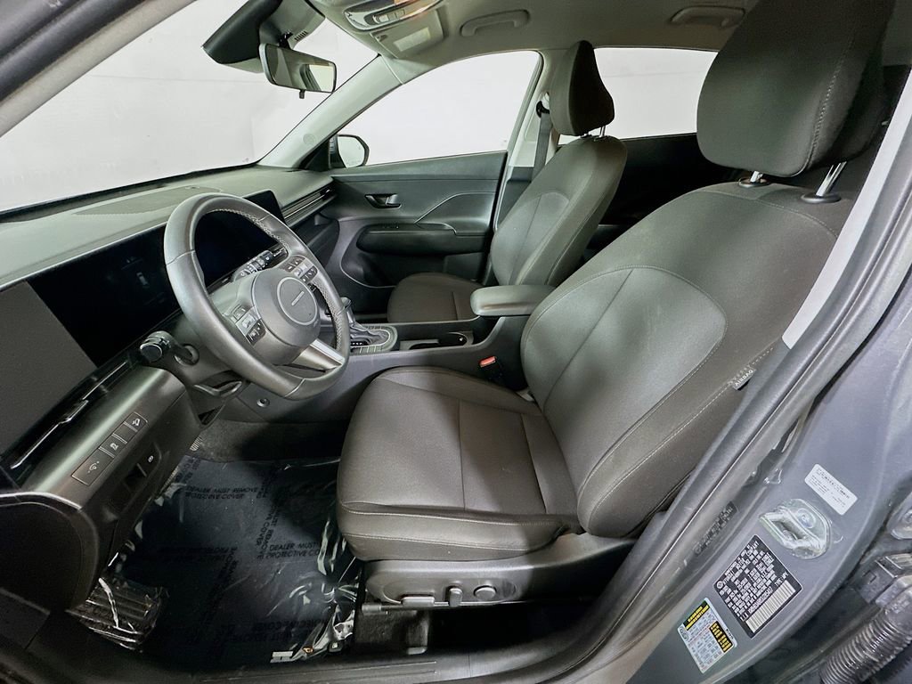 Used 2025 Hyundai Kona SEL FWD image 14