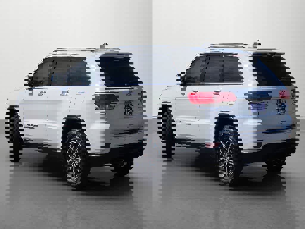 Used 2019 Jeep Grand Cherokee Limited w/ Luxury Group II image 4