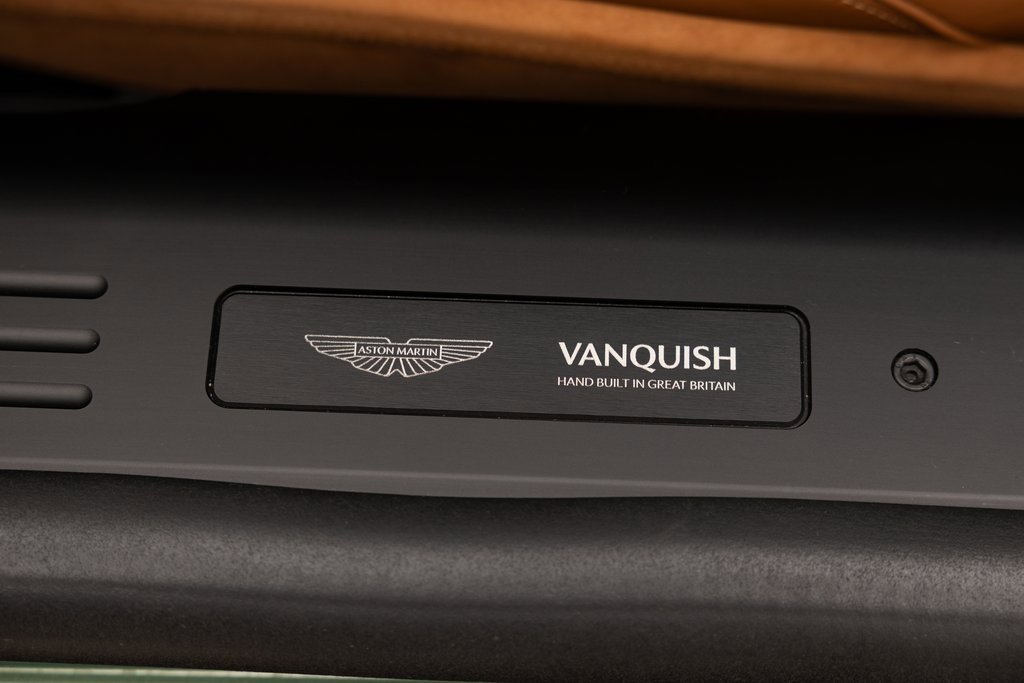 Used 2025 Aston Martin Vanquish image 25