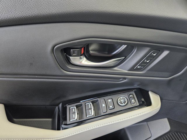 Used 2023 Honda Accord Touring image 29
