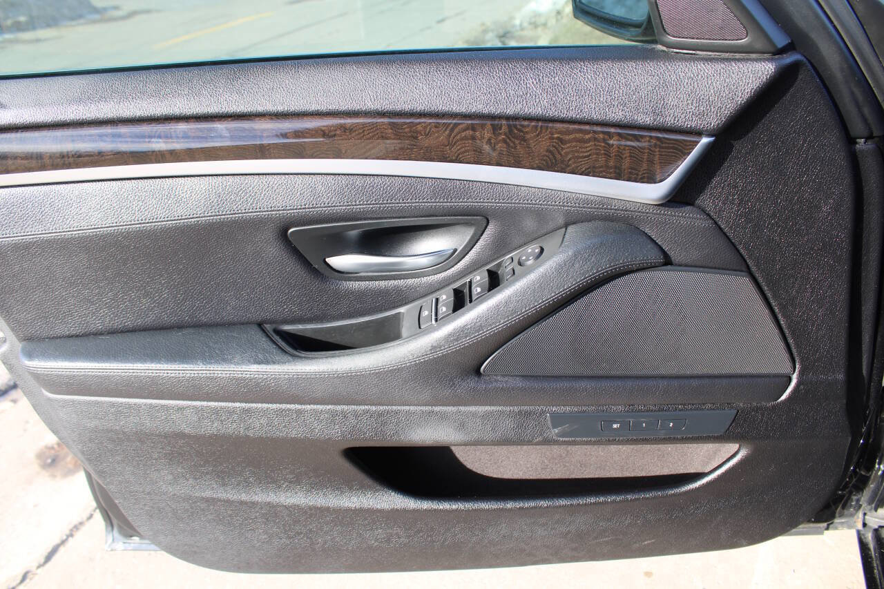 Used 2016 BMW 535d xDrive image 11
